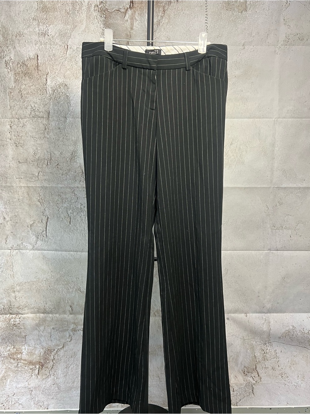 Rue21 Black Pinstripe Straight Leg Dress Pants Women’s Size 5 Office Career